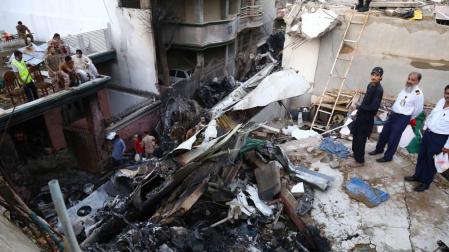 Superviviente del avión de Pakistán: "Escuchaba gritos"