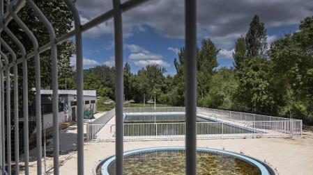 El edil de Servicios ve muy difícil abrir las piscinas del Agua Salada