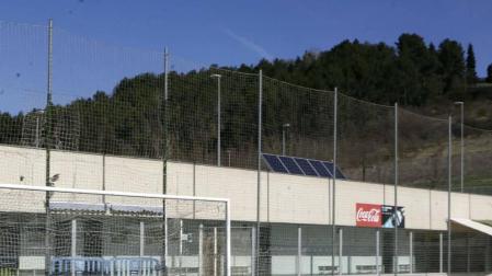 La primera fase de la cubrición de las gradas de Lezkairu, para finales de año