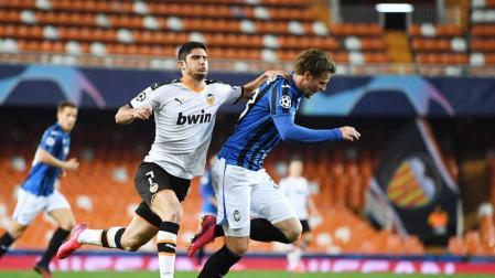 Un póquer de Ilicic deja sin opción al Valencia en un Mestalla vacío