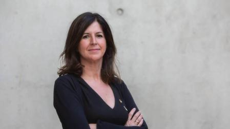 Begoña Pérez Eransus, en la UPNA. La vicerrectora compagina su labor como profesora de Política Social con el asesoramiento a la comisión.