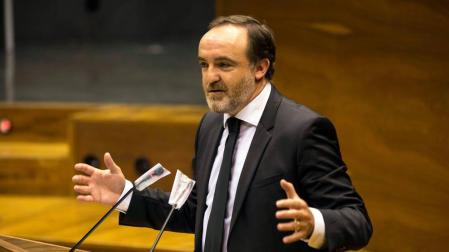 Esparza pide liderazgo para "la crisis económica que vamos a tener”