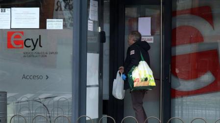 El paro sube en mayo en 26.573 personas