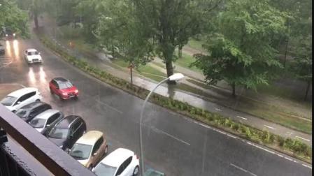 Vídeo: Tormenta en el centro de Pamplona