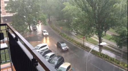 Las tormentas descargan con fuerza sobre Pamplona y distintas localidades