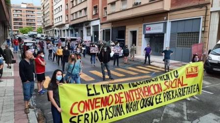 Trabajadoras de Intervención Social piden la firma del convenio del sector