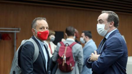 Esparza, a Chivite: “Nos escupe en la mano cada vez que se la tendemos”