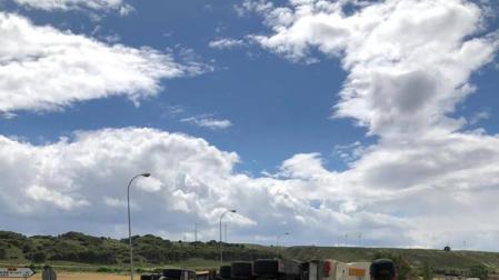 Vuelca un camión en la NA-115 sin que se produzcan heridos