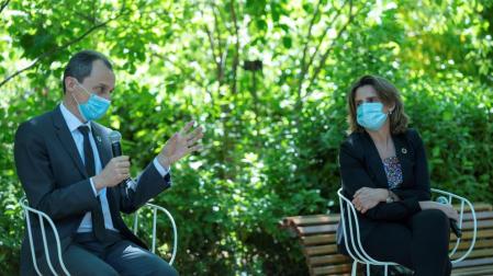 Duque avisa de que la primera vacuna podría publicitarse "mucho" pero "funcionar poco"