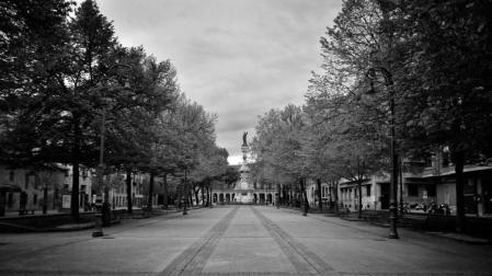 El Paseo de Sarasate, sin actividad, el viernes 24 de abril. Fotografía cedida por Marta Salas.