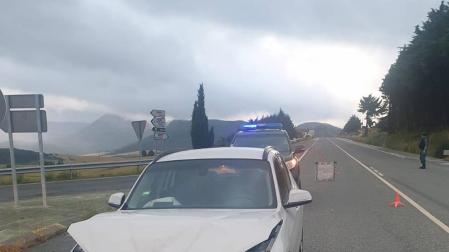 Herido leve tras una colisión entre dos coches en Iza