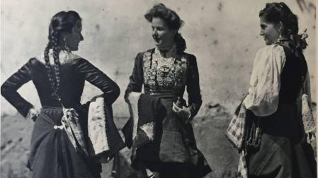 Una de las imágenes de Roncalesas (hacia 1920) del fotógrafo José Ortiz Echagüe.