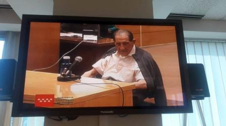 Suspenden el juicio por el robo de bebés al ingresar en urgencias el doctor Vela