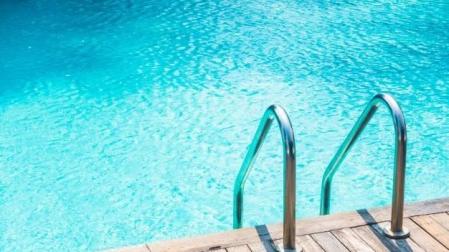 Piscinas que abren y no abren en Navarra este verano