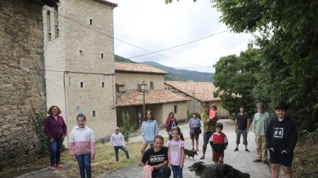 Irotz, dieciséis hogares y un puente