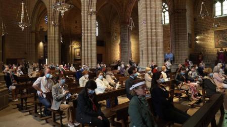 Sin procesiones por las calles, las iglesias celebran un insólito Corpus