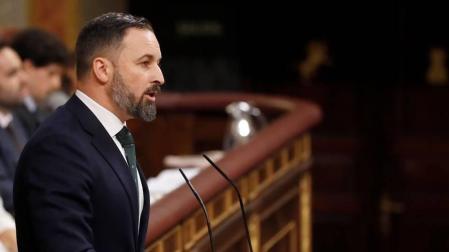 Abascal dice que Iglesias "sólo riñe a su empleado Pedro Sánchez"