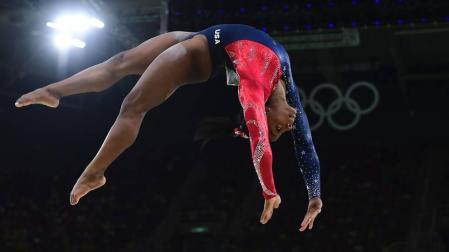 Simone Biles, tetracampeona olímpica, denuncia ser víctima de abuso sexuales por Larry Nassar