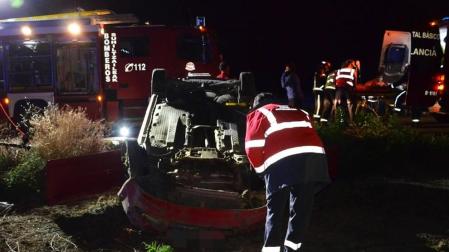 Un herido grave tras sufrir una salida de vía en Falces