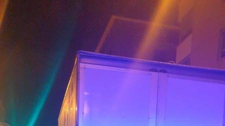 Localizan dormido a un camionero en un semáforo y triplica la tasa de alcohol