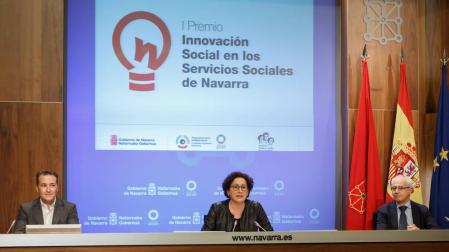 Luis Campos, la consejera Maeztu y Miguel Echarri.