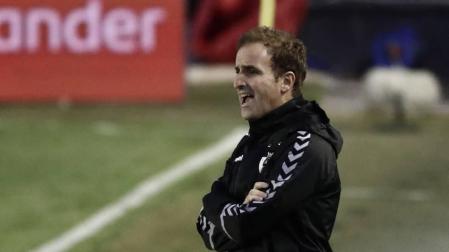 Jagoba Arrasate, durante el encuentro frente al Atlético de Madrid en El Sadar.