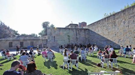 Casi cuatro meses después de su último concierto, la banda municipal volvió a reencontrarse con su público