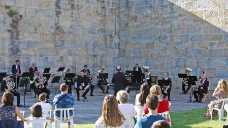 Casi cuatro meses después de su último concierto, la banda municipal volvió a reencontrarse con su público