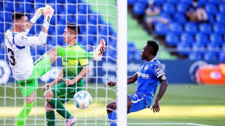 El VAR deja sin los tres puntos a un valiente Eibar