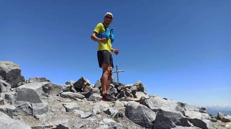 Galería de fotos de Borja Valdés durante el reto que llevo a cabo este lunes para celebrar que ya se puede pasar de una provincia a otra.