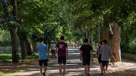 Los locales de ocio de Estella, con puertas abiertas y sin música de día