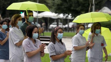 Un cerezo recuerda a las víctimas del coronavirus