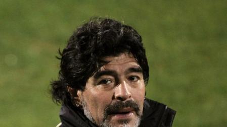 Maradona define a Valdés como "un portero malo"