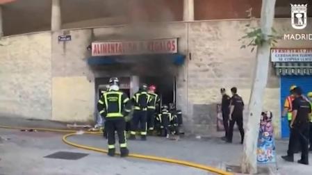 Detenido un hombre que incendió su casa para "vengarse" de sus vecinos