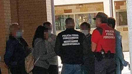 El equipo de negociadores de Policía Foral intervino a mediados de junio en Artica, donde un padre se encerró con su hija menor.