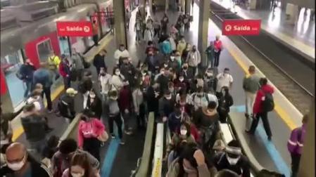 Vídeo: Bolsonaro veta el uso de la mascarilla en comercios, templos religiosos y escuelas