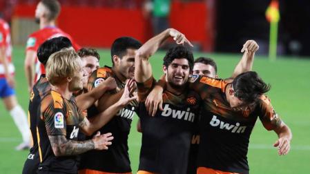 El Granada aleja al Valencia de Europa