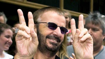 Ringo Starr añora a sus "hermanos" de los Beatles