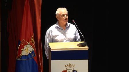 El primero de los candidatos a la Comisión de Control Económico, Alfonso Arróniz.