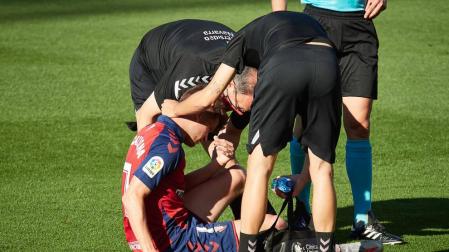 Cardona, tras su lesión ante el Getafe.
