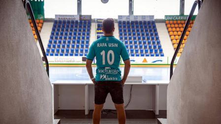Rafa Usín: “Estoy enamorado de esta ciudad y de este club”