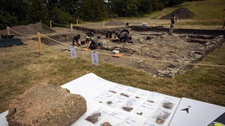 El Ayuntamiento de Aranguren promueve esta intervención arqueológica y la realiza la sociedad Aranzadi.