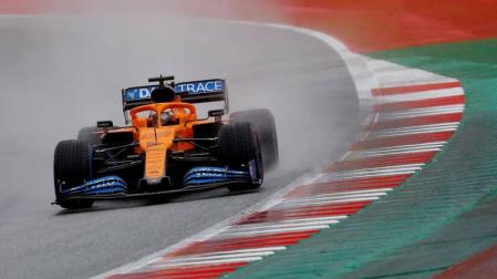 Hamilton reina bajo la lluvia y Sainz saldrá tercero, su mejor clasificación