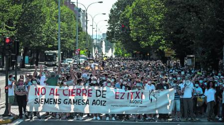 Un clamor de 3.000 personas da voz a los 239 empleados de Gamesa Aoiz