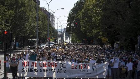 Un clamor de 3.000 personas da voz a los 239 empleados de Gamesa Aoiz