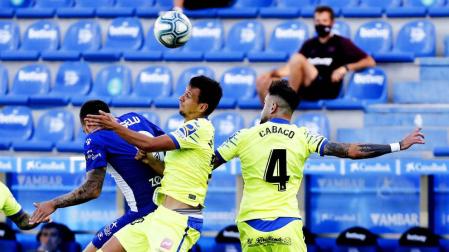 El miedo a perder obliga al reparto de puntos en Mendizorroza