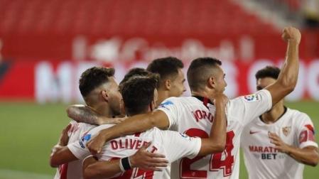 El Sevilla acaricia la Champions y frena el sueño de la salvación del Mallorca