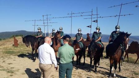 La Guardia Civil vigila a caballo el Camino de Santiago en Navarra