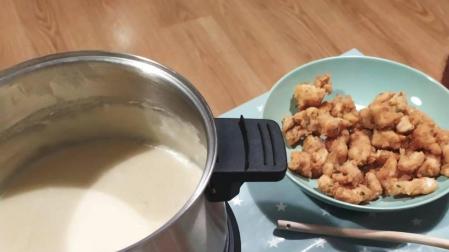 Salchichas, nuggets caseros, minialbóndigas... todo le va bien.