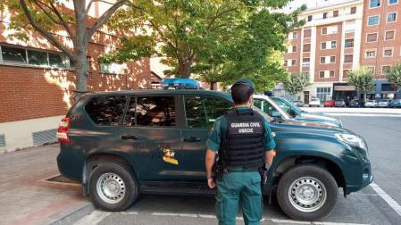 La Guardia Civil sorprende a dos personas cuando robaban en una vivienda en Beriáin
